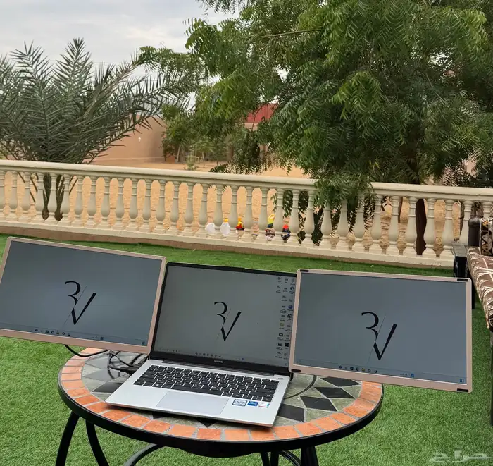 شاشة لابتوب ثلاثية 6