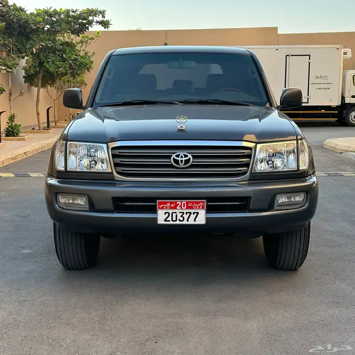 لاند 2003 لوحات اماراتية 2