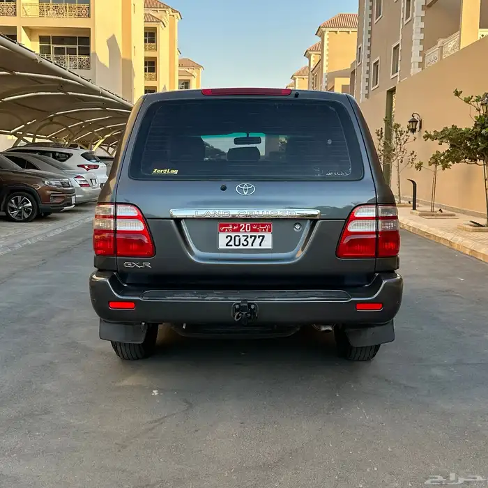 لاند 2003 لوحات اماراتية 8