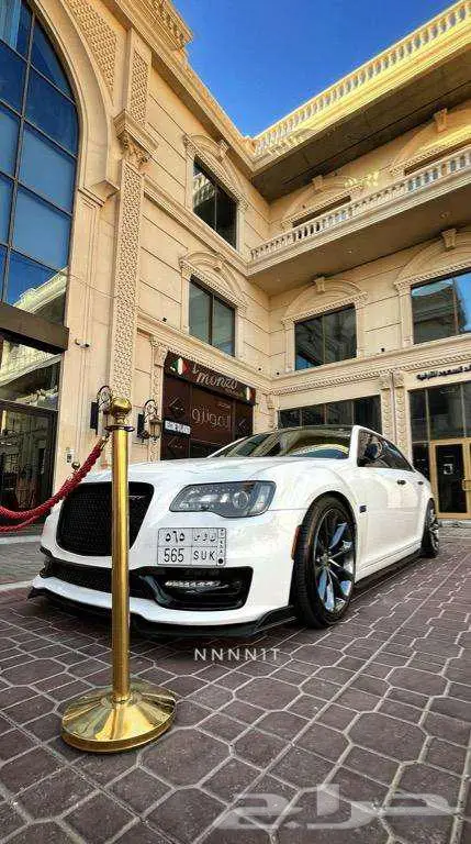 للبيع كرايسلر 2015 .5.7 بدي كت SRT 6