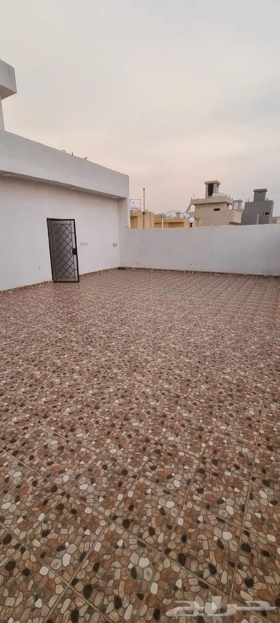 م لحق جديد 4 غرف للإيجار في حي الصالحيه 4