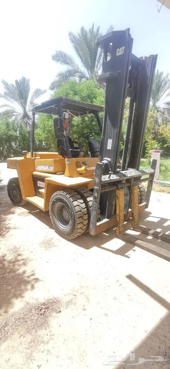 رافعة شوكية (Forklift) من شركة كاتربيلر Caterpillar 0