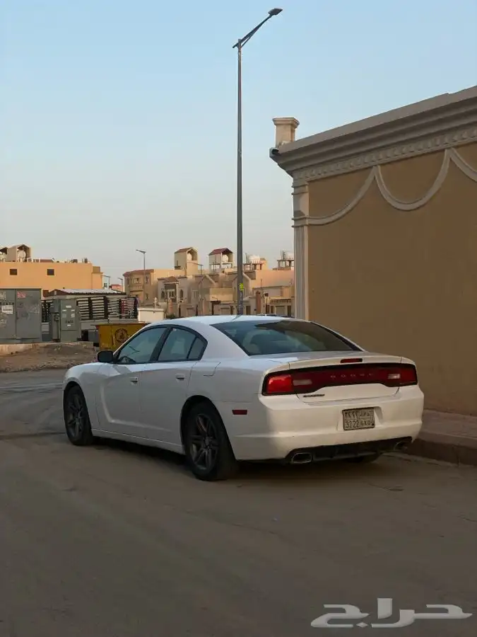 دوج تشارجر 2014 ابيض 0