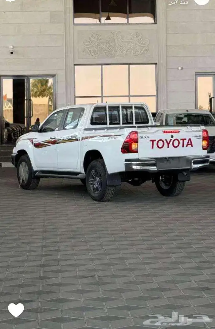 تويوتا هايلكس غمارتين GLX - S تماتيك بريمي 2025 - 132000 1