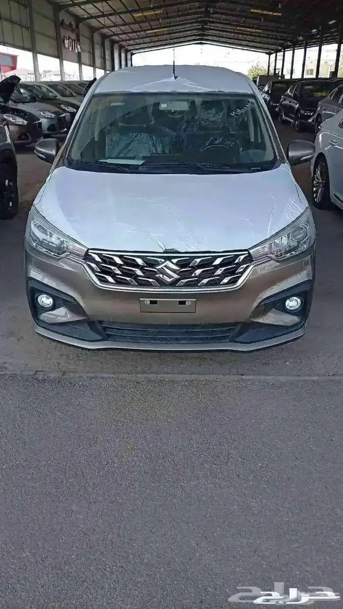 سوزوكي ارتيجا 1