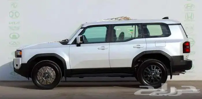 برادو TX1 بنزين موديل 2024 حبه فقط 4