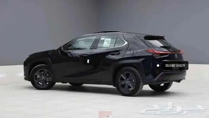 لكزس UX300h اسود 2024 3