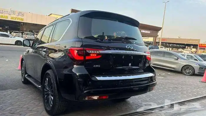 انفينتي QX80 برواكتيف بلاك موديل 2024 كاش وتقسيط 12