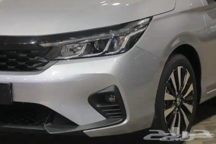 هوندا سيتي LX سبورت نص فل شاشة اربعة سلندر موديل 2024 6