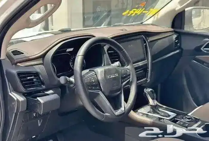 ايسوزو ام يو اكس 2024 العيسي 5