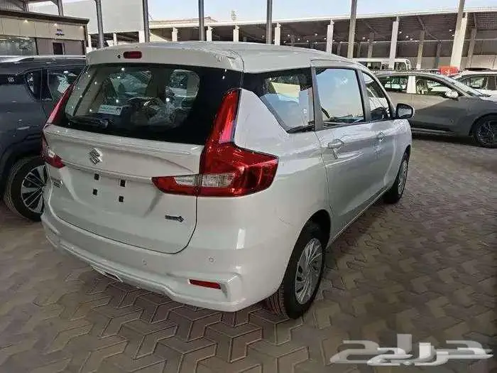 افضل الاسعار على سوزوكي ارتيجا 7 راكب استاندر 2