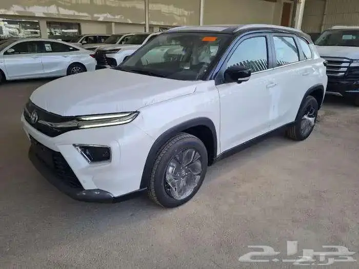 تويوتا اوربان كروزر GLX 2026 0