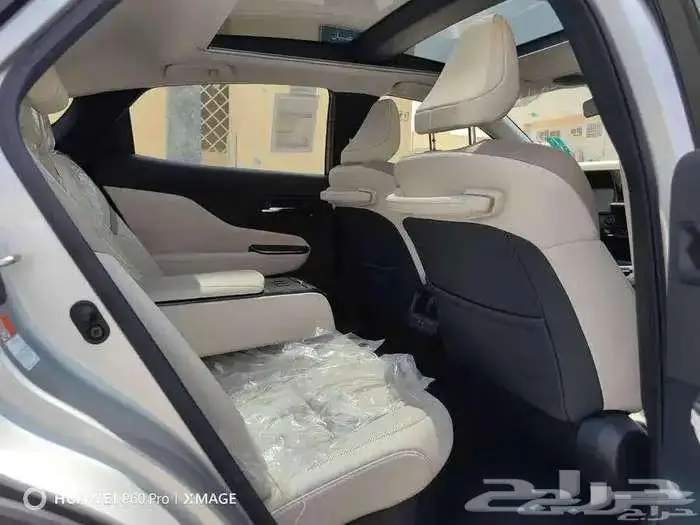 كراون ماجيستا فضى 2023 10