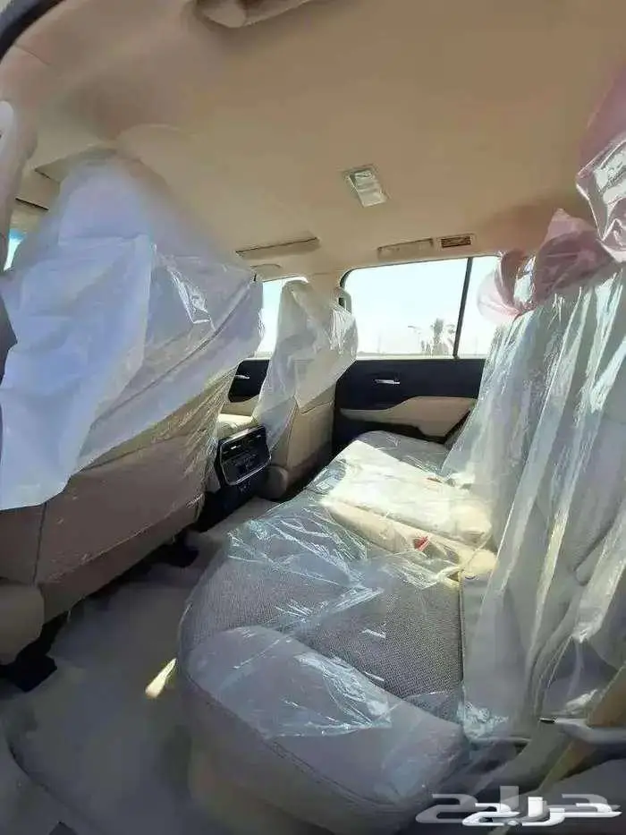 لاندكروزر GXR 4 بنزين 2025 سعودي 1
