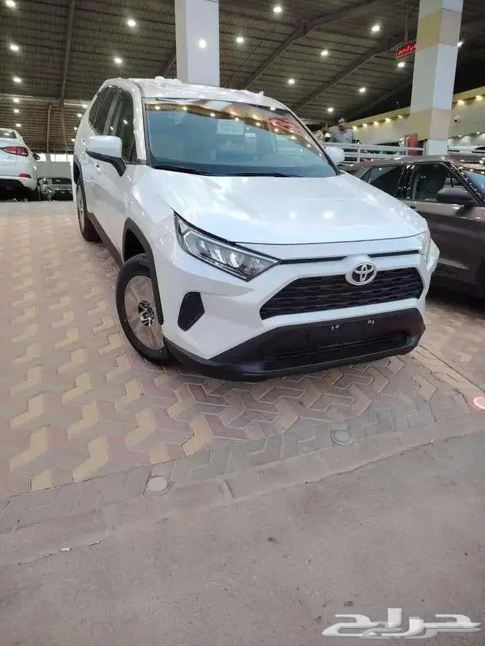 تويوتا راف 4 دبل 2025 5