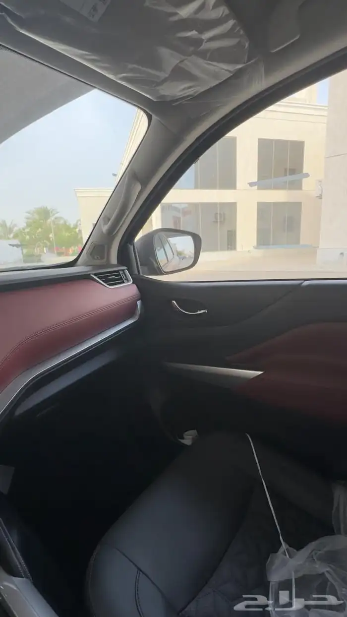 للبيع نيسان اكستيرا بلاتينيوم جديد 2