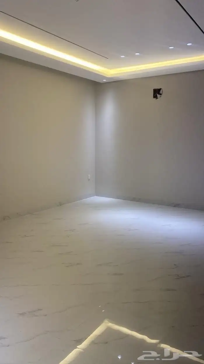 للبيع فيلا حي الشعلة تفصيل مميز جدا 4