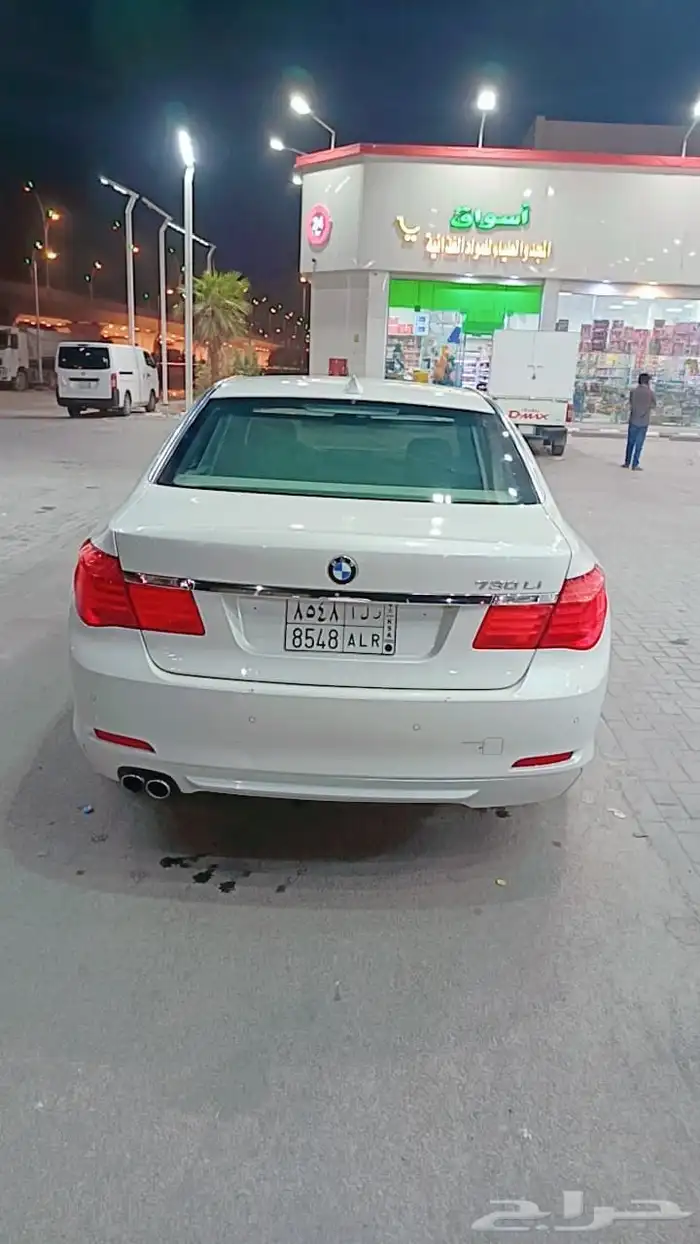 للبيع بي ام دبليو الفئه السابعه 1