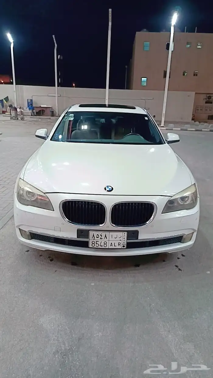 للبيع بي ام دبليو الفئه السابعه 0