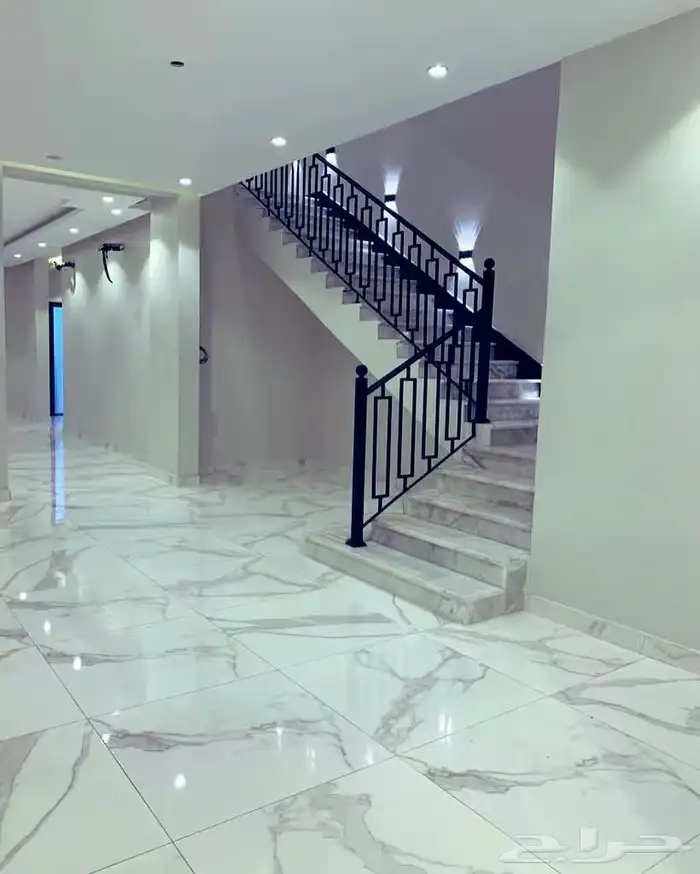 فيلا للبيع في جدة حي الزمرد طريق الملك سعود دورين ونصف 11