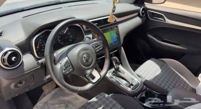 MG ZS 2023 Std 5