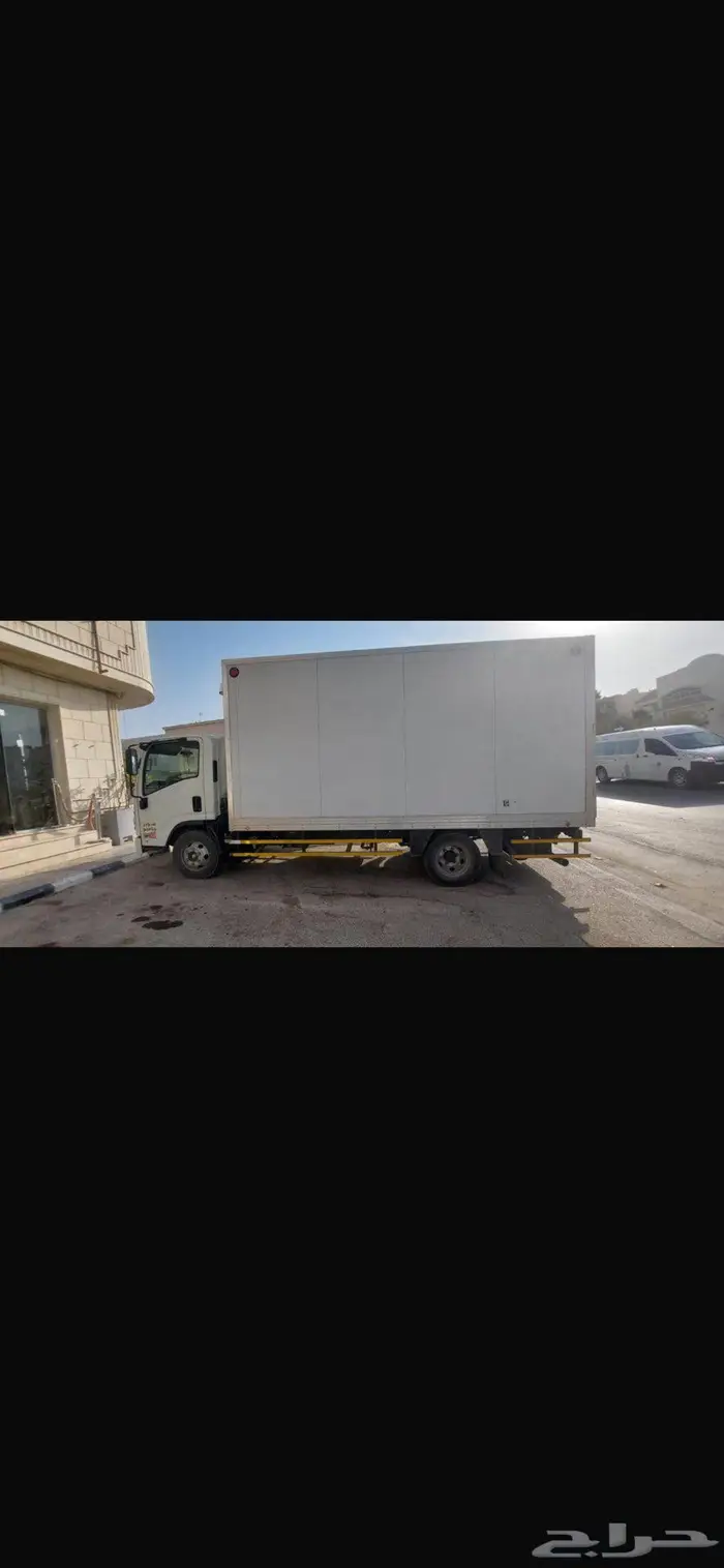 شاحنة ايسوزو ثلاجة 0