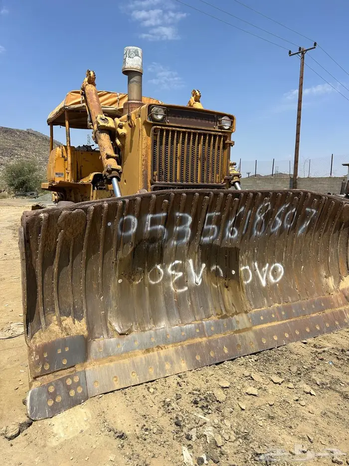بلدوزر كوماتسو 155 للاجار 0
