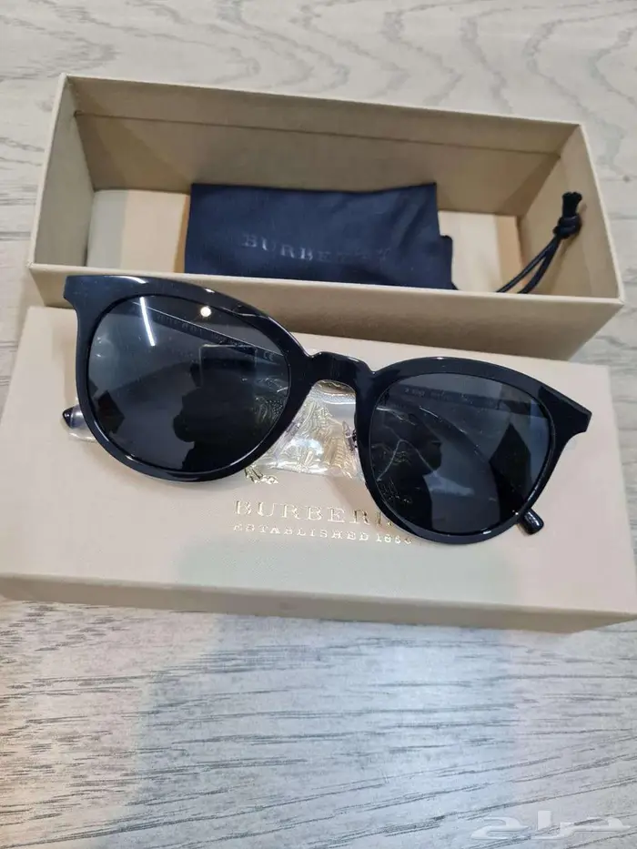 (تصفية شامله) نظارة شمسية ماركة Burberry (أصليه). 0