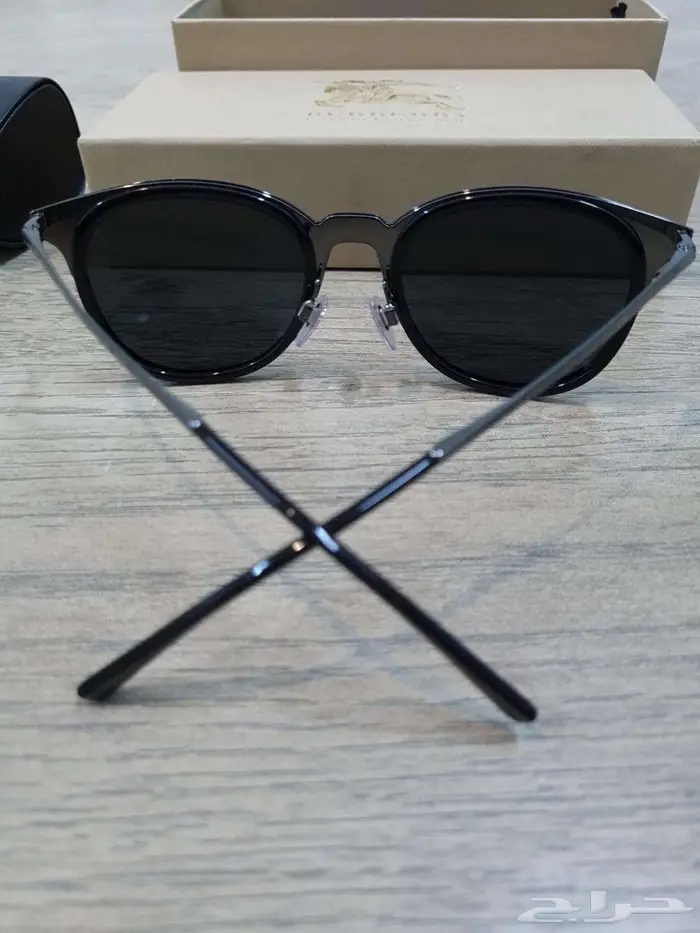 (تصفية شامله) نظارة شمسية ماركة Burberry (أصليه). 2