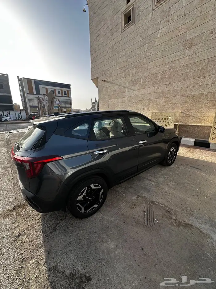 2025 كيا سيلتوس GLS عدد الكيلوات 350 كيلو فقط 4