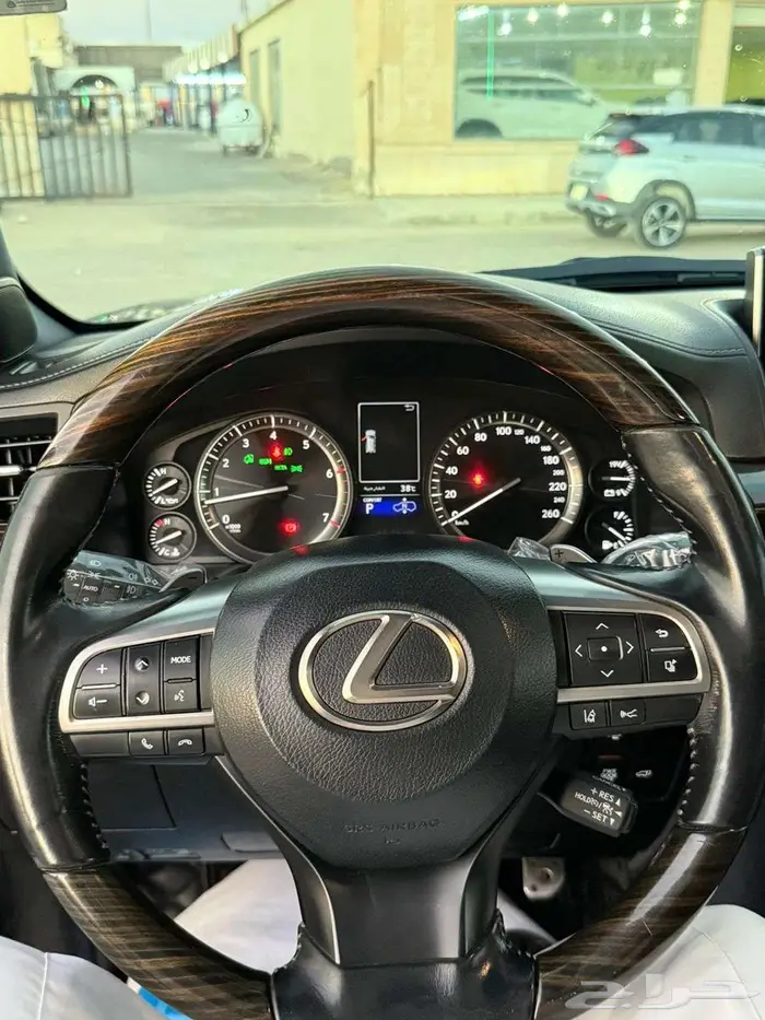 لكزس LX570 موديل 2018 فل كامل SUPER SPORT 20