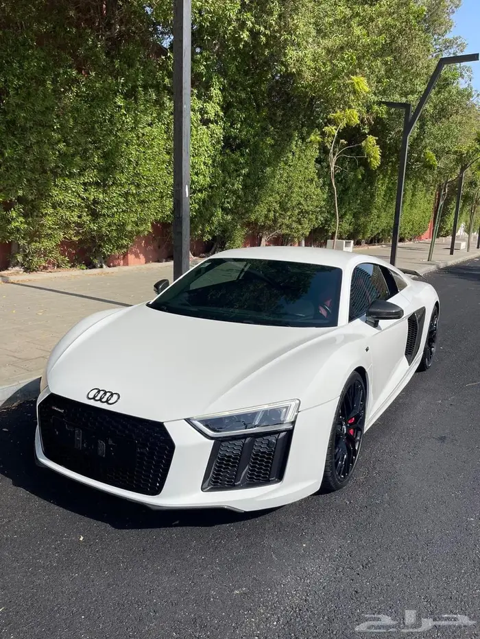 للبيع اودي r8 0
