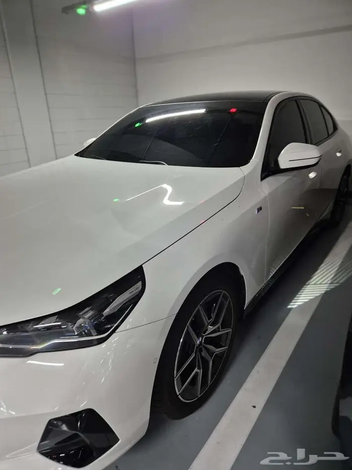 بي ام الفئة الخامسة 520 - BMW520 2025 6