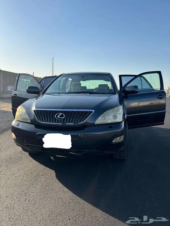 جيب لكزس RX330 موديل 2004 4