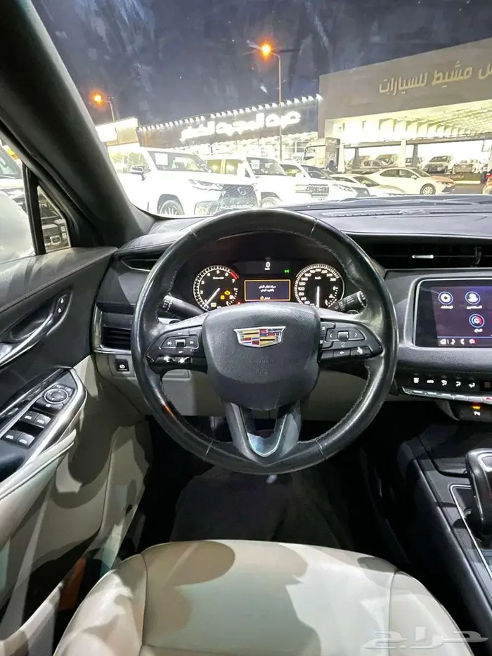 كاديلاك 2019 XT4 فل كامل 10