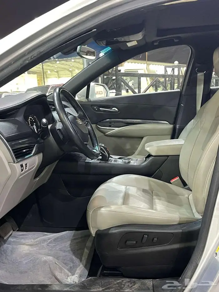 كاديلاك 2019 XT4 فل كامل 12