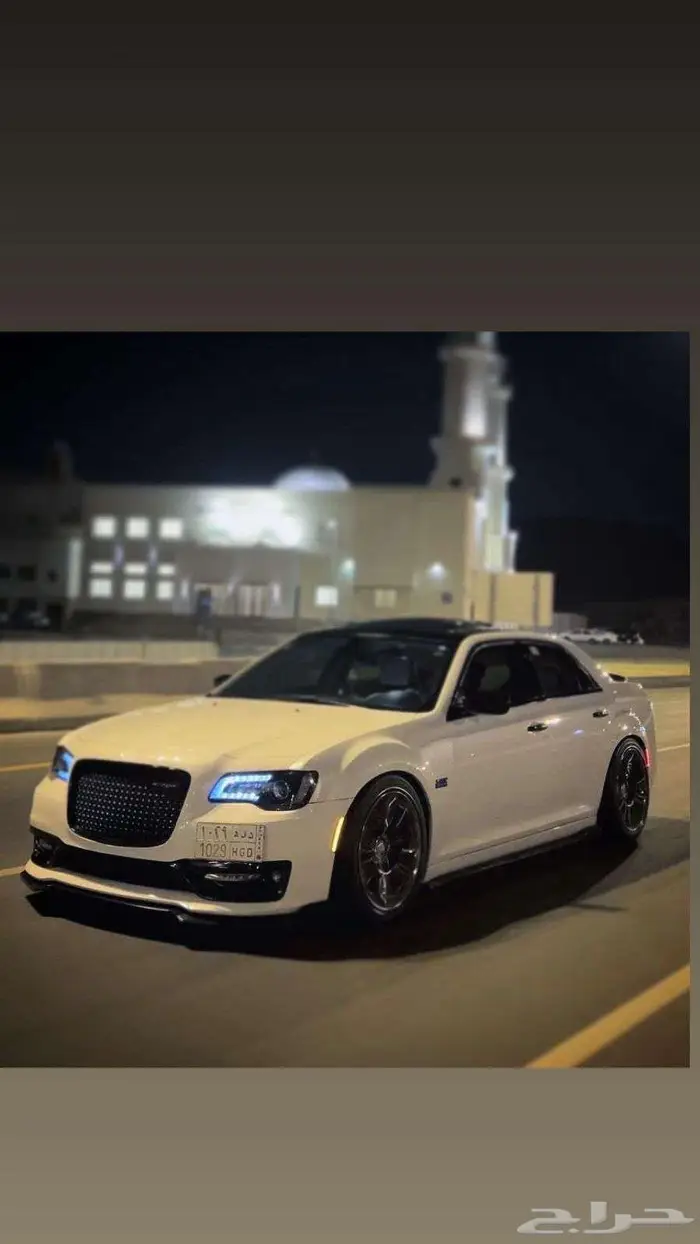 للبيع كرايسلر 2015 .5.7 بدي كت SRT 1