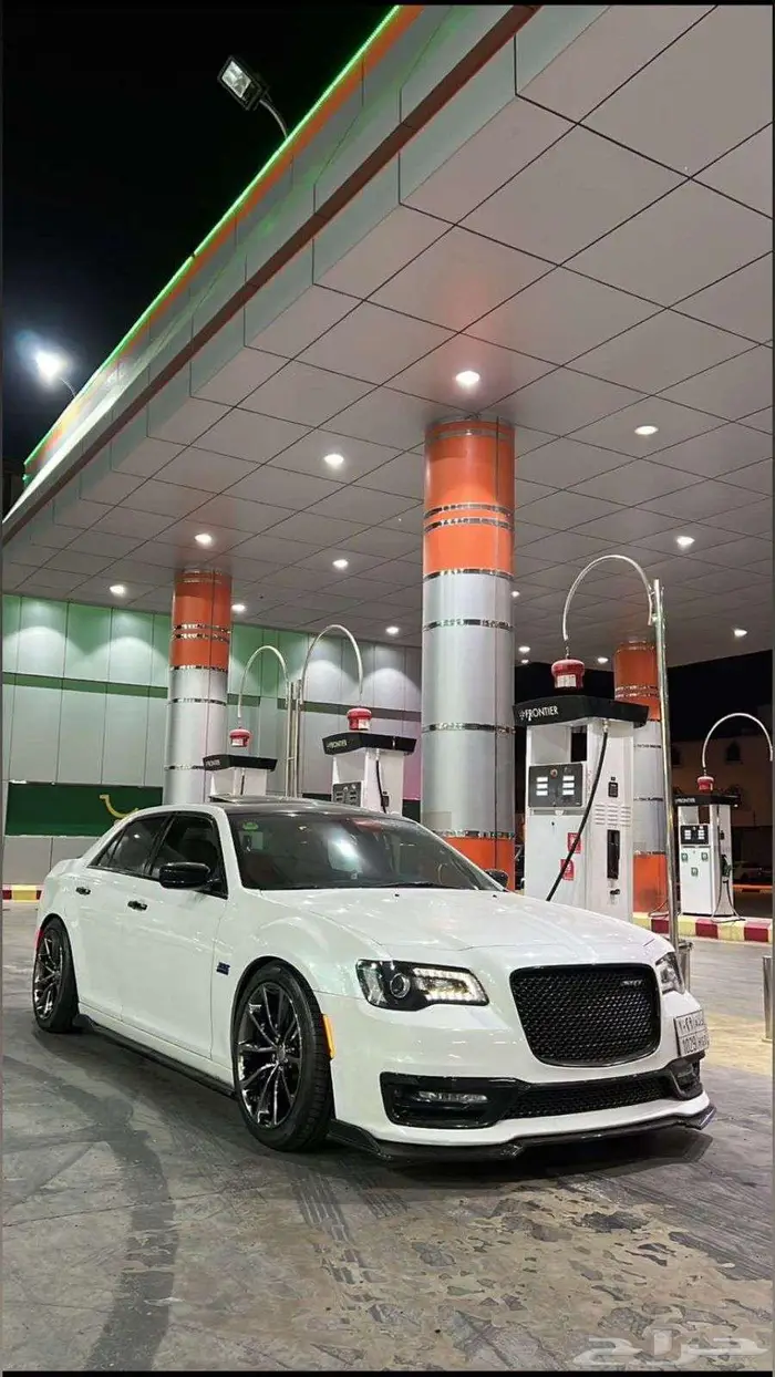 للبيع كرايسلر 2015 .5.7 بدي كت SRT 8