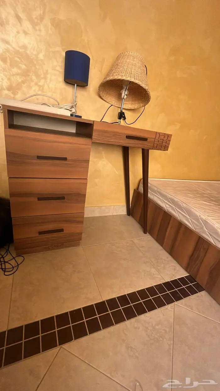 غرفة نوم نفر ونص شبه جديد 2