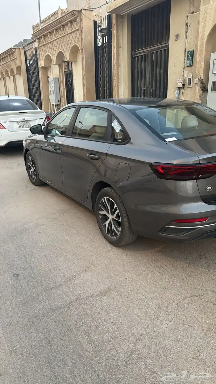 جيلي امجراند 7 2023 3