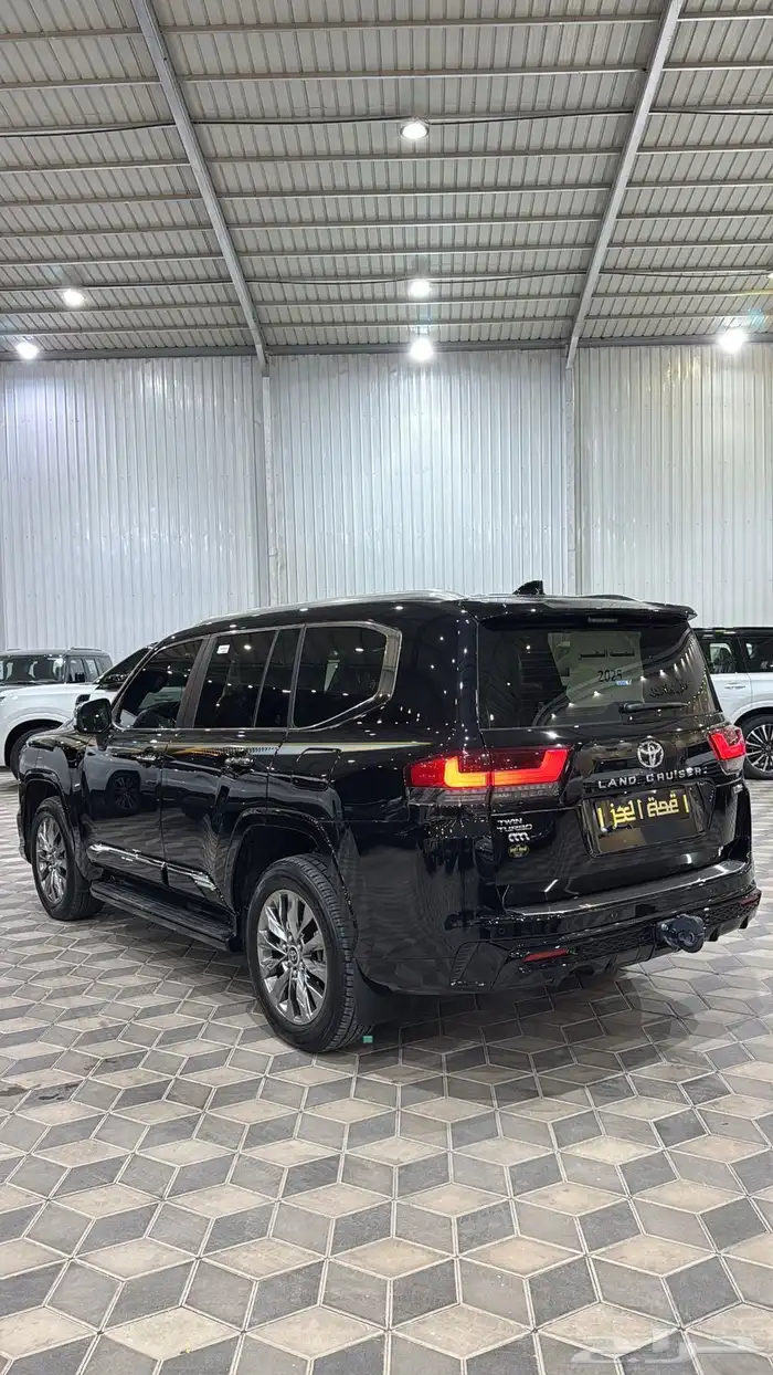 لاندكروزر - VXR - خليجي - مستعمل - 2025 9