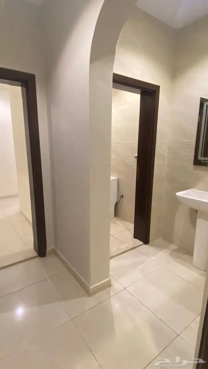 شقة للإيجار في حي الريان 5