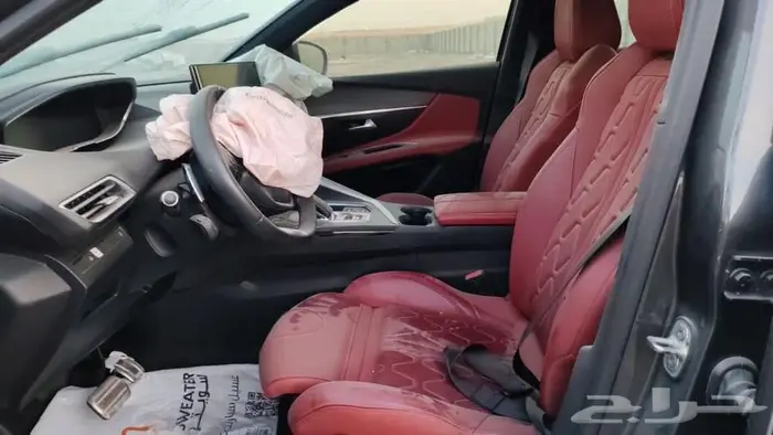 بيجو 3008 GT فل كامل مصدومه خفيفة الحد 53 ألف 8