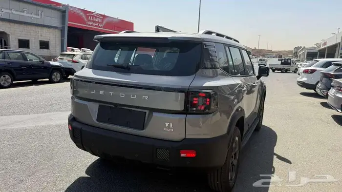 جيتور T1 لاكجري 2025 13