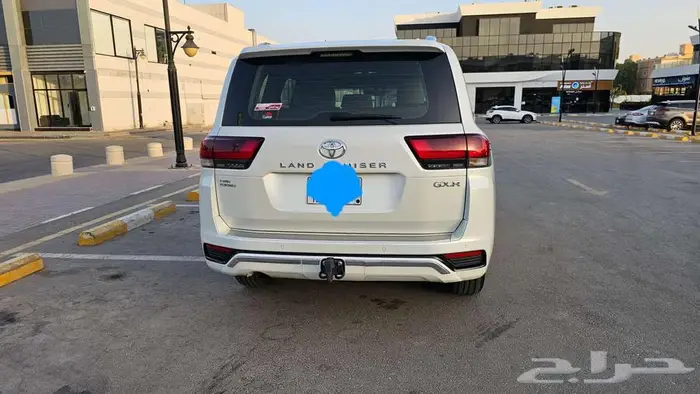 جيب GXR 2023 ابيض L4 بنزين 3