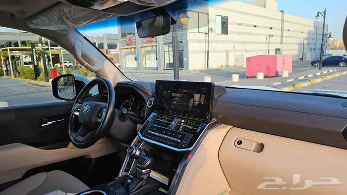 جيب GXR 2023 ابيض L4 بنزين 6
