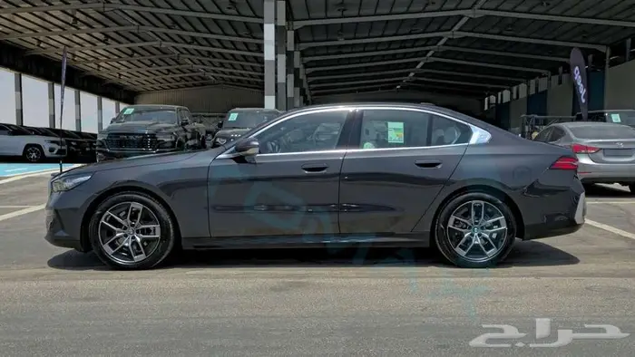 2026 BMW 5-SERIES 520i 2.0T RWD GCC 0Km ضمان الوكيل 21