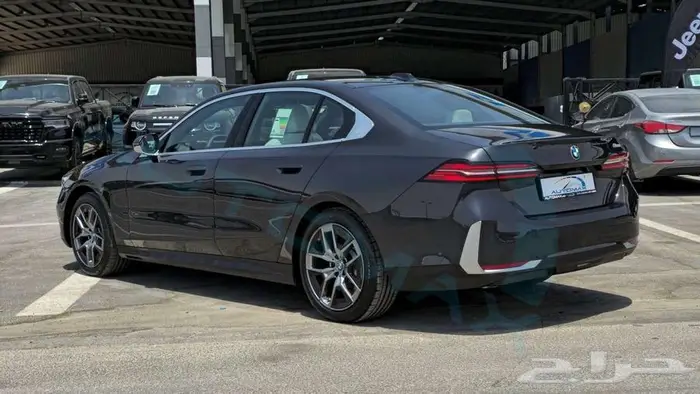 2026 BMW 5-SERIES 520i 2.0T RWD GCC 0Km ضمان الوكيل 5