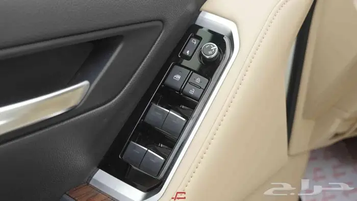 لاندكروزر GXR4 بنزين 2025 8