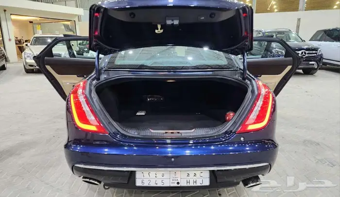 جاكور XJ 2016 18